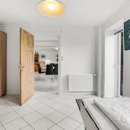 Semesterbostad Härligt Hem I Sydals Med Hus Havsutsikt